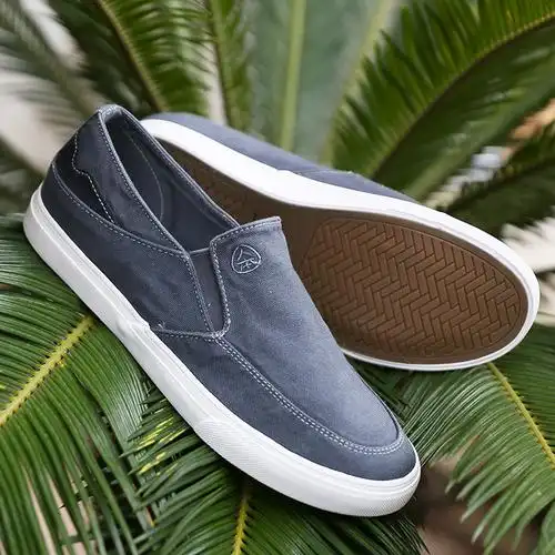男士休闲鞋透气人本平底脚蹬布鞋板鞋