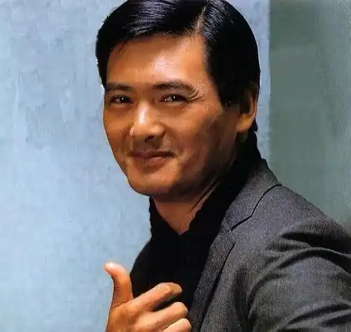 岁月催人老:著名影视明星周润发,66岁的年龄看上去却