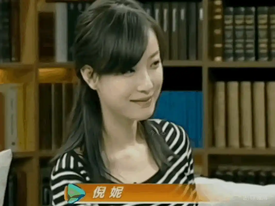 倪妮早期的眼神可以说是"媚眼如丝",所以可以演玉墨,后期就变得很姬了