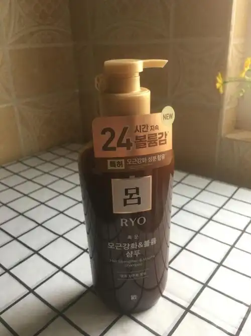 ryo 吕 新款 棕吕防脱固发滋养洗发水 550ml