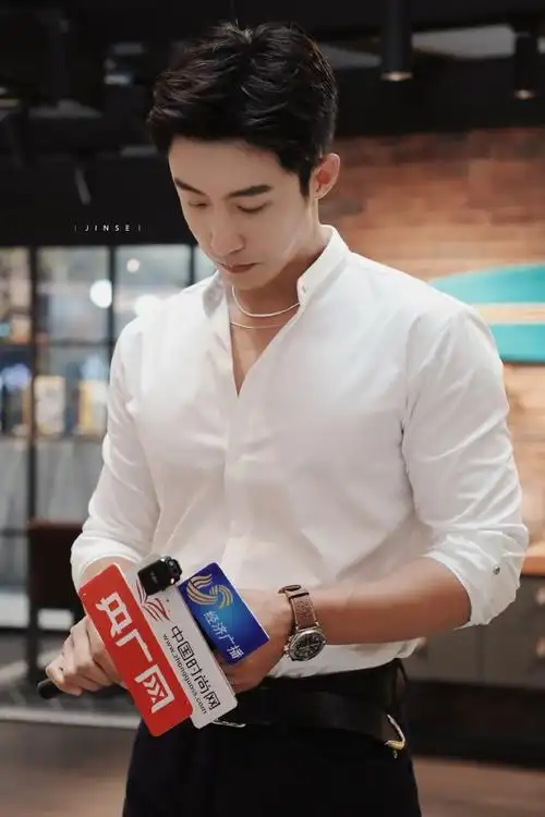 百年灵品牌代言人黄景瑜##黄景瑜济南活动