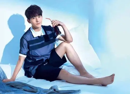 人物专访杨洋高颜植机会总比烦恼多