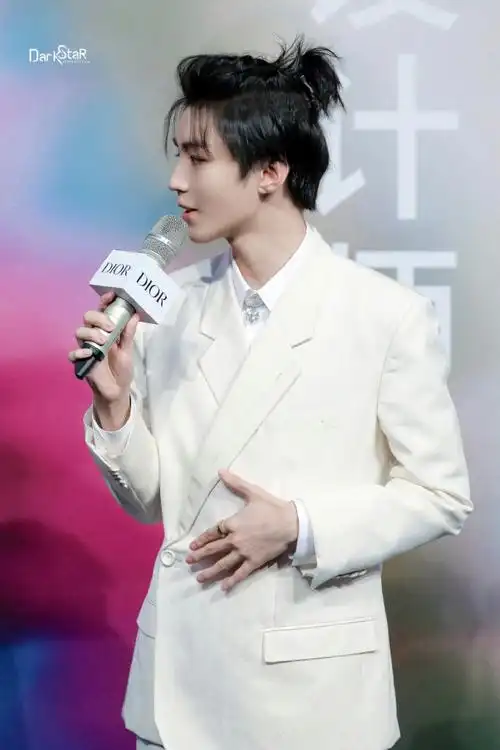 王俊凯2024凯启甲辰##从开始到未来,只为王俊凯