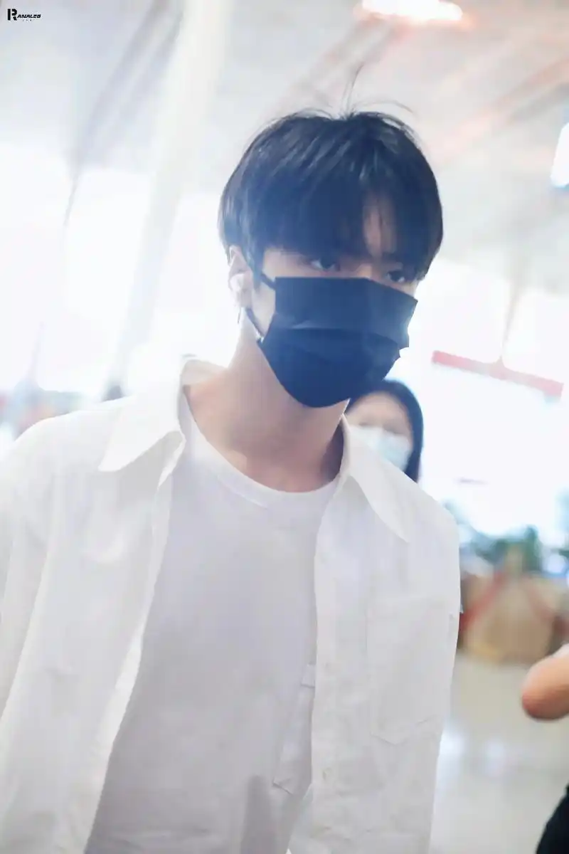 刘耀文8月17下午机场照片