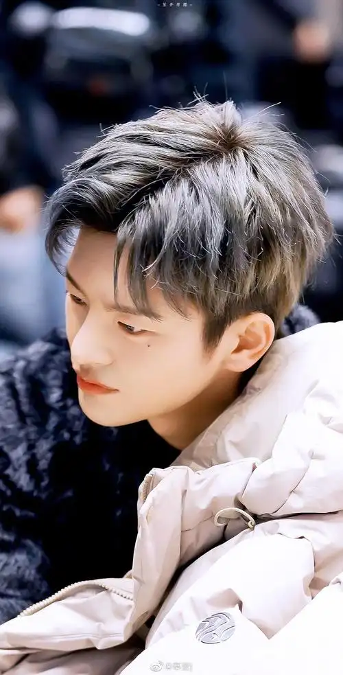 灭亡里面徐仁国的口红色号!