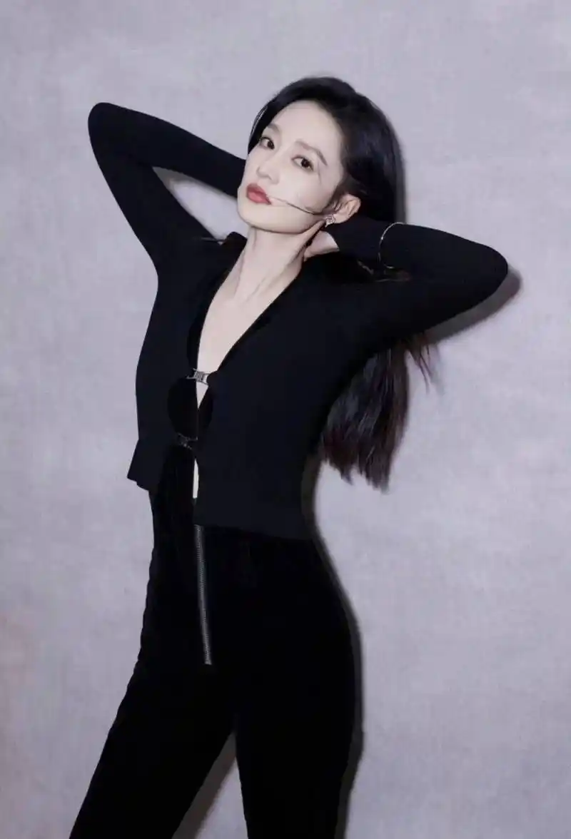 杨紫显老,李沁干瘪,宋茜法令纹重,明星生图揭露"人间真实"