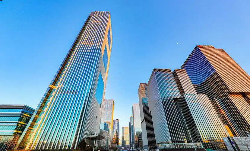 随着地铁14号线丽泽商务区站通车,丽泽的交通更加便利,往来的人群络绎