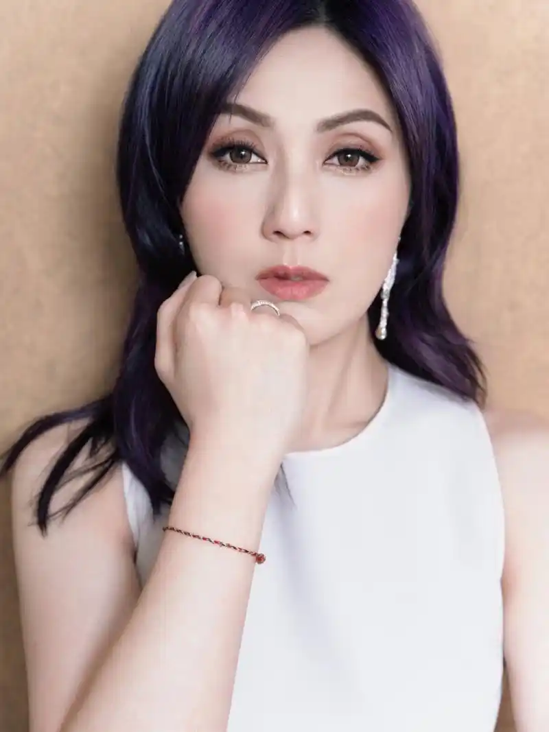 杨千嬅,儒雅随和的写真.[心]#明星