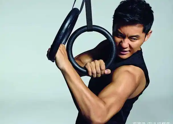 郑恺李晨娇羞,看到蔡徐坤后爱了_网友_样子_感觉