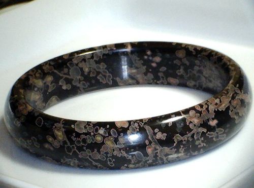 梅花玉手手镯马年春暖花开洛阳汝阳天然正宗玉石手饰