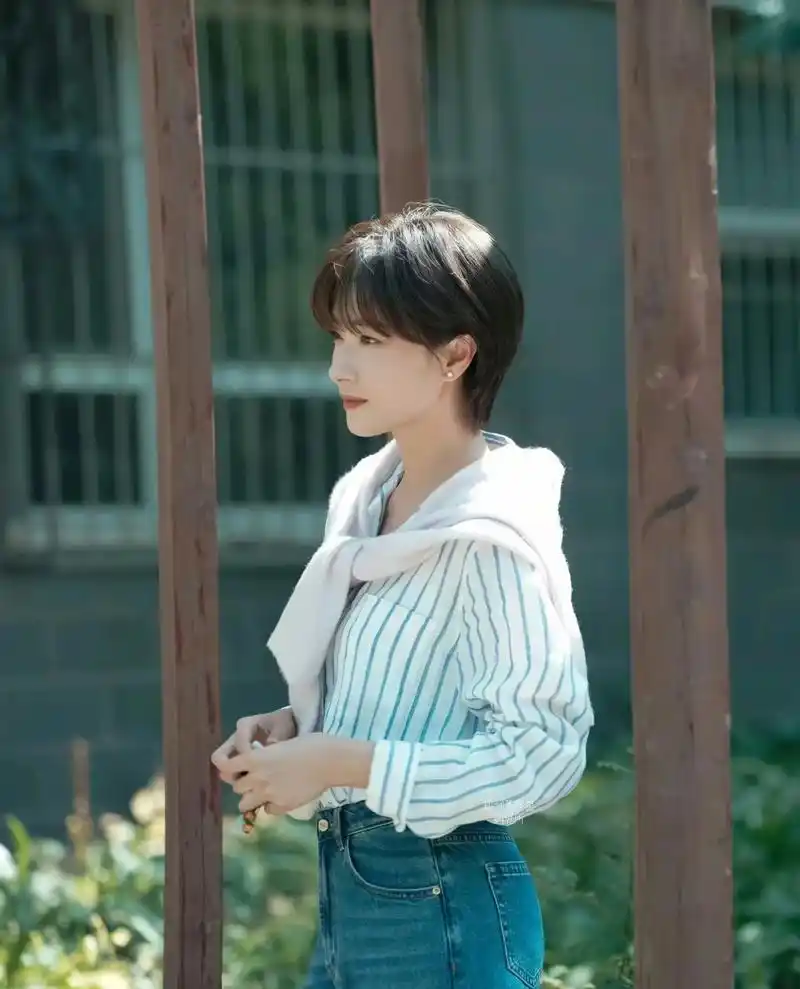 这种适合脸小又立体,头圆的,没有这样的别剪,圆脸,大饼脸一剪直接成