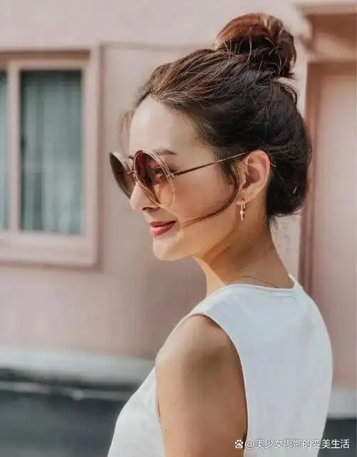 拒绝大妈感40岁女人要知晓4个发型雷区这几款不出错且更时尚