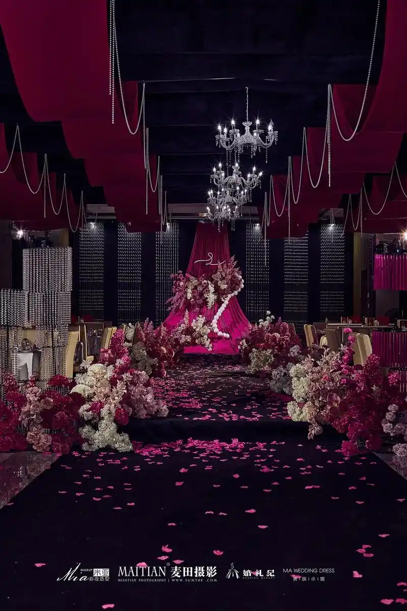 高级感玫红水晶婚礼现场布置!#始兴婚礼 #始兴婚礼策划#备婚 - 抖音