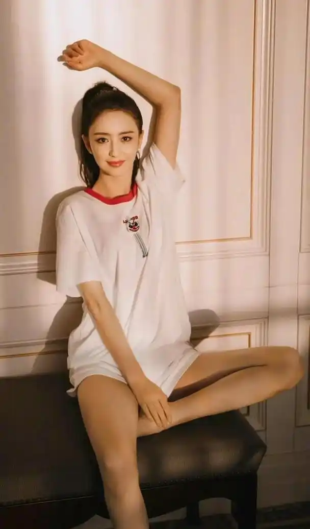 美女佟丽娅的美腿合集