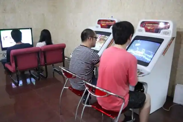 图1:趣游天际公司内部休闲场所—游戏厅