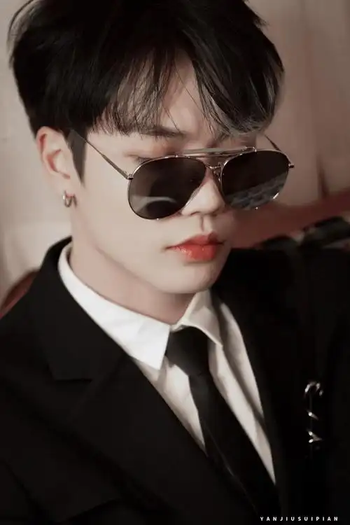 林彦俊 cr.盐酒碎片_ - 堆糖,美图壁纸兴趣社区