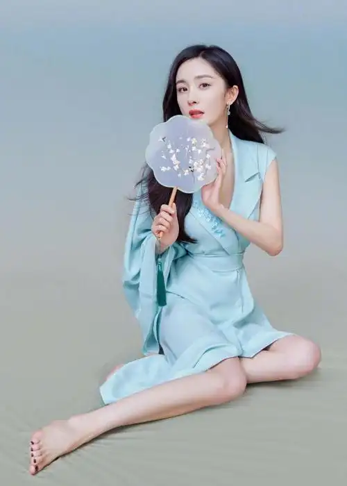 美女明星高清光脚写真谁的脚型漂亮好看