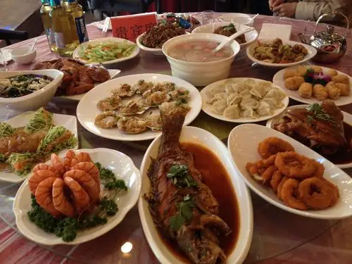 美食 葫芦山庄酒店欢迎您 写美篇   葫芦花园宴会大厅  酒店 .