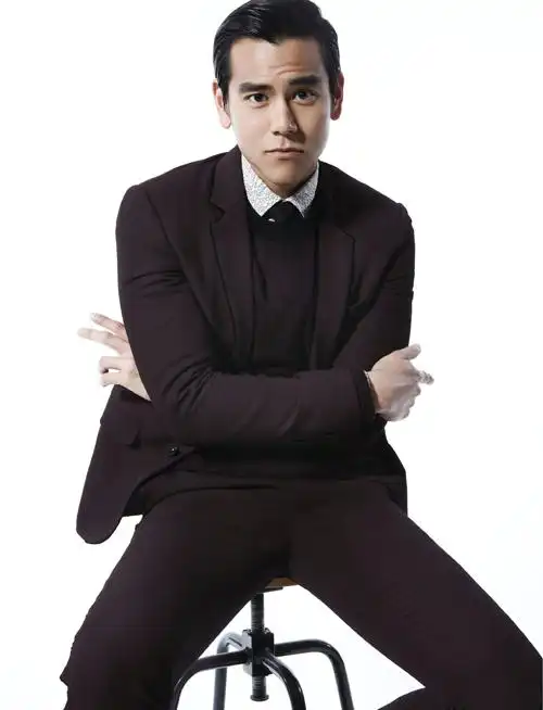 彭于晏时尚大片 油头雅痞魅力十足