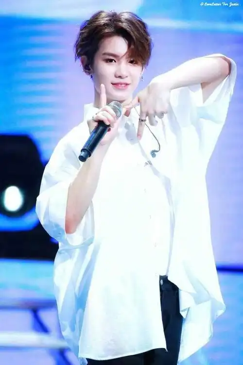 黄明昊若芽蓬勃生机少年未来可期承诺的若芽海nana做到了