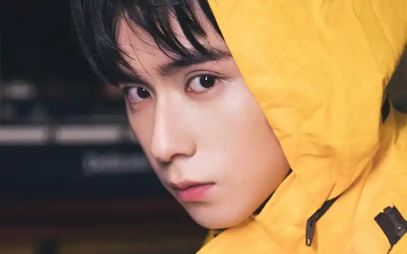 外冷内热帅气男神胡一天时尚写真