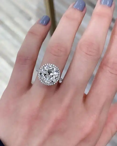 18k白金设计师halo钻戒d色莫桑钻圆钻5克拉求婚戒指missmoon新品