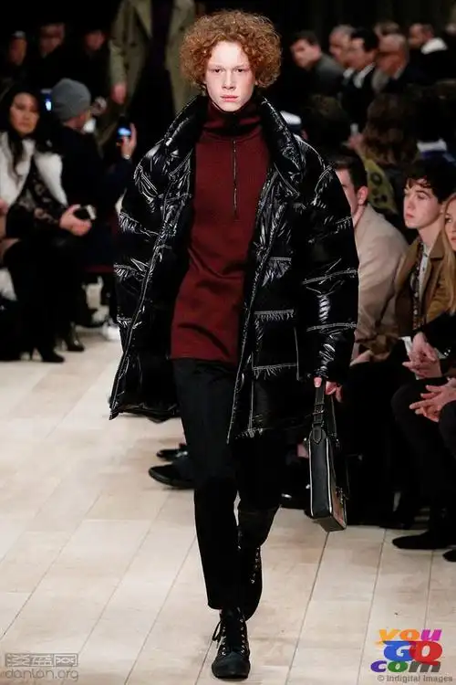 2016秋冬伦敦男装周:吴亦凡亮相burberry秀场