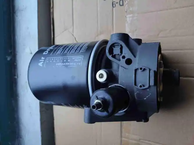 空气干燥器4324101130 重卡重汽卡车卡车汽车配件零部件