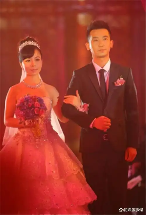 王二妮靠星光大道走红放弃百万年薪嫁农村如今活成这样