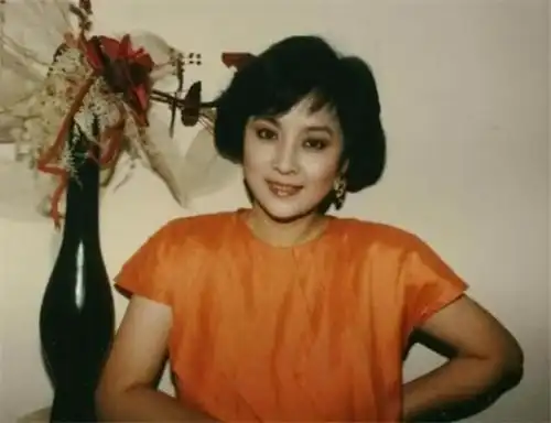 "琼女郎"甄珍:谢贤的发妻,因被人狂追而提出离婚,今后悔莫及