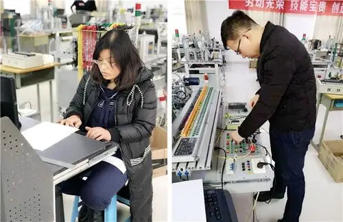 [图文]精进技能 提升素养——365bet手机客户端机电工作室教师举行