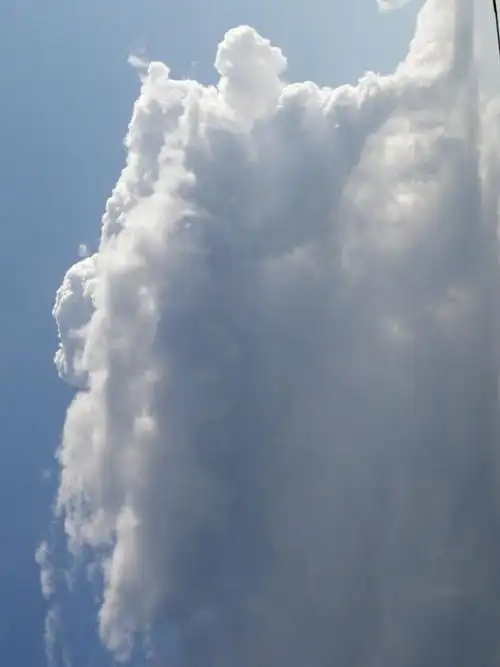 千姿百态的云朵