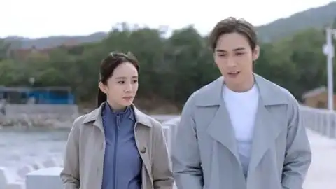 《暴风眼:杨幂张彬彬都市反谍》第2021-03-17期暴风眼29:西川要挟