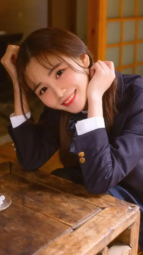 小清新美女学生制服写真