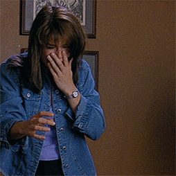 捂嘴哭低头不知所措gif动图_动态图_表情包下载_soogif