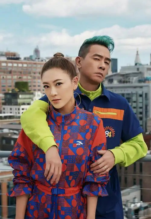 恭喜!陈小春演唱会宣布应采儿怀二胎喜讯