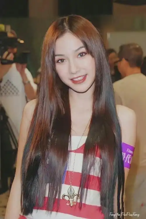 angelababy年轻旧照 五官精致宛若洋娃娃|杨颖|娱乐圈_网易订阅