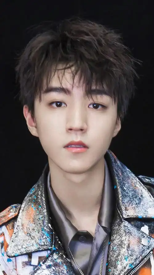 王俊凯帅气俊朗写真手机壁纸