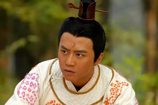 是广州东方明珠影视文化发展有限公司2005年出品的古装悬疑推理剧