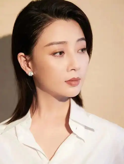 敬业标杆殷桃,靠骆玉珠再出圈,却被吴谨言压番3-度小视