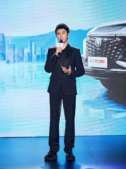 身高不到180的剧男星7:陈坤官方身高176公分