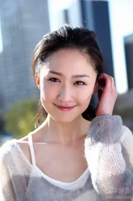 张雯出演《看的见的幸福》 诠释现实温情