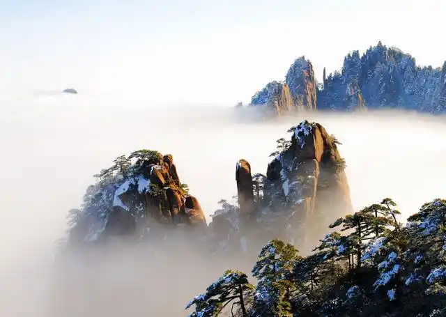 中国最美的十大名山和最美的十大非著名山峰组图