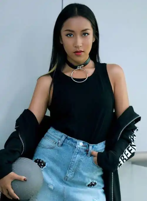 有一种"整容"叫吉克隽逸卸妆,素颜照曝光后网友:为啥要扮黑?