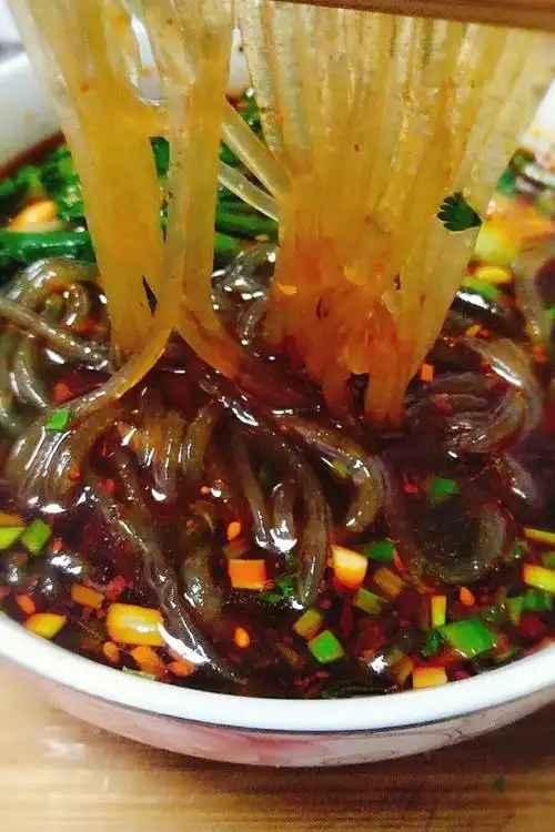 馋丫头的美味做的酸辣粉
