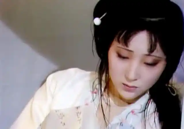 陈晓旭版林黛玉五大凄美镜头,最后一个让人流泪