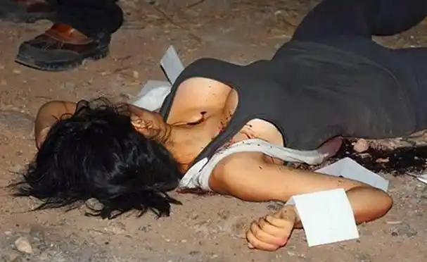 省的一个安静的自治州里,有一伙人被捕,而且被捕的28个人都被判了死刑