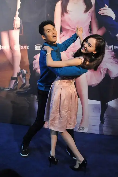 唐嫣 钟汉良 《何以笙箫默》庆功会_高清图集_新浪网