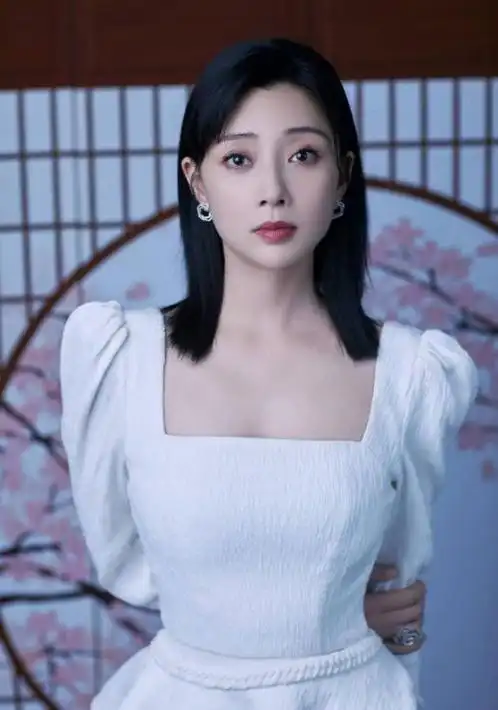 42岁的年纪,20岁的皮肤,美女殷桃究竟有什么抗老秘籍?