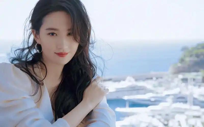 【刘亦菲 ‖ 杂志混剪】如果美貌可以杀人 我早已死在你剑下千万次